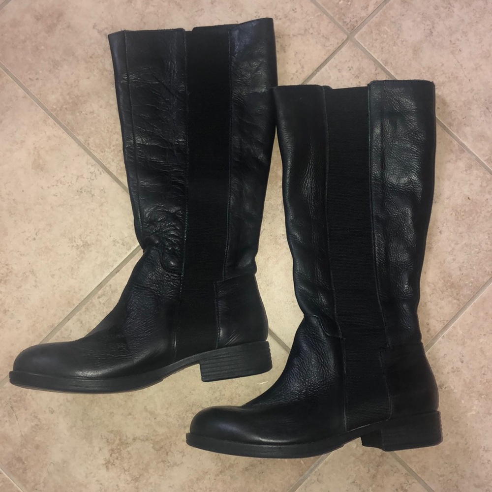 Kenneth Cole Leather boots